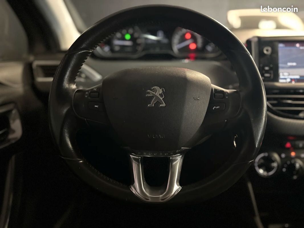 Peugeot 2008 Style 1.2 VTI 82ch - Apple Carplay - KIT DISTRIBUTION OK (image 13)