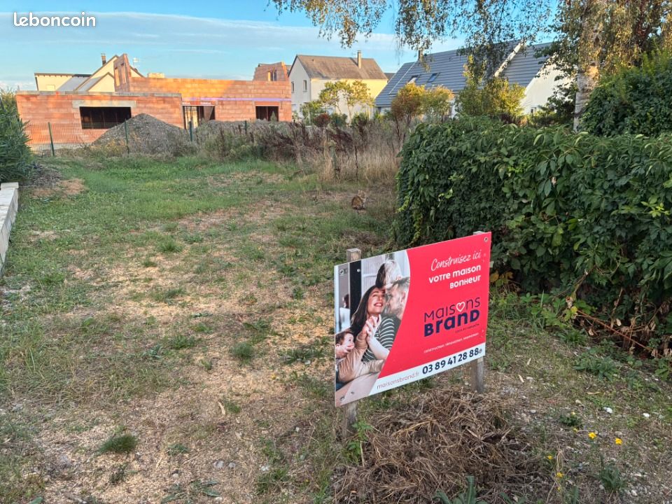 Terrain 647 m² · à Jebsheim · 155 280 €