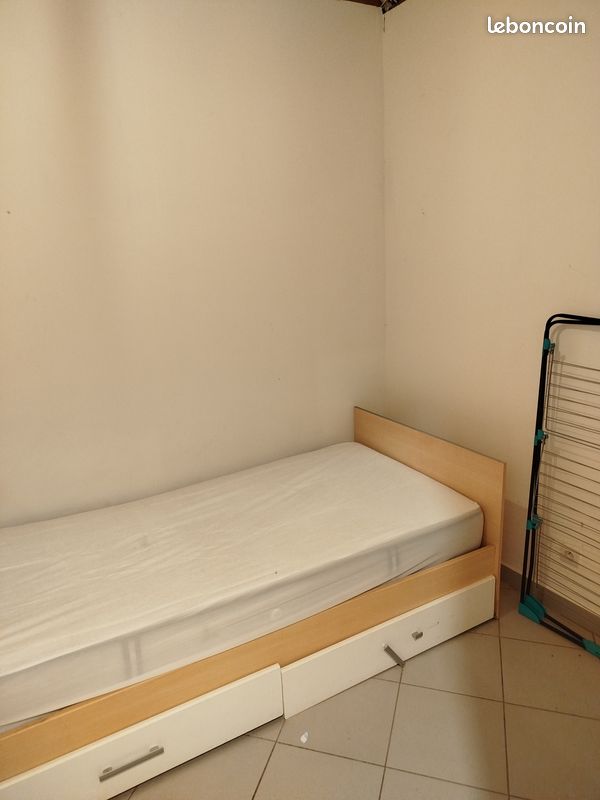 Appartement 1 pièce 21 m² · à Le Creusot · 21 m² · 360 €