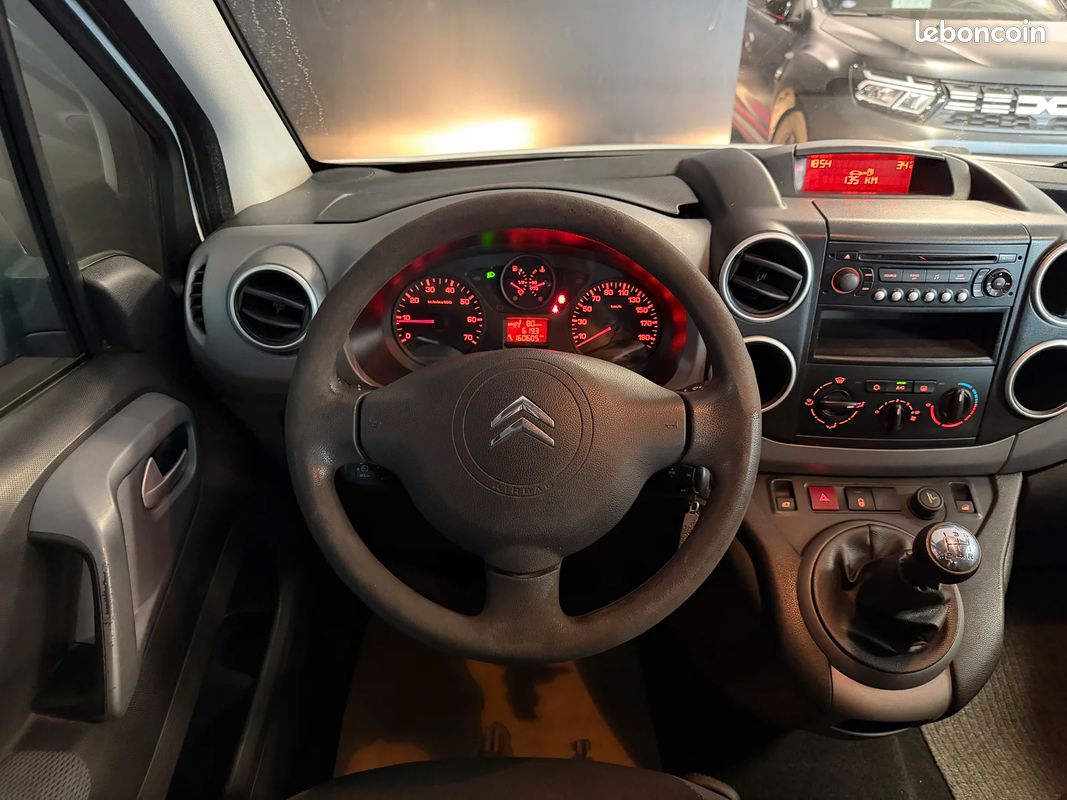 Citroën BERLINGO 1.6 HDI 92ch XTR / 1 ERE MAIN / KIT DISTRI OK (image 13)