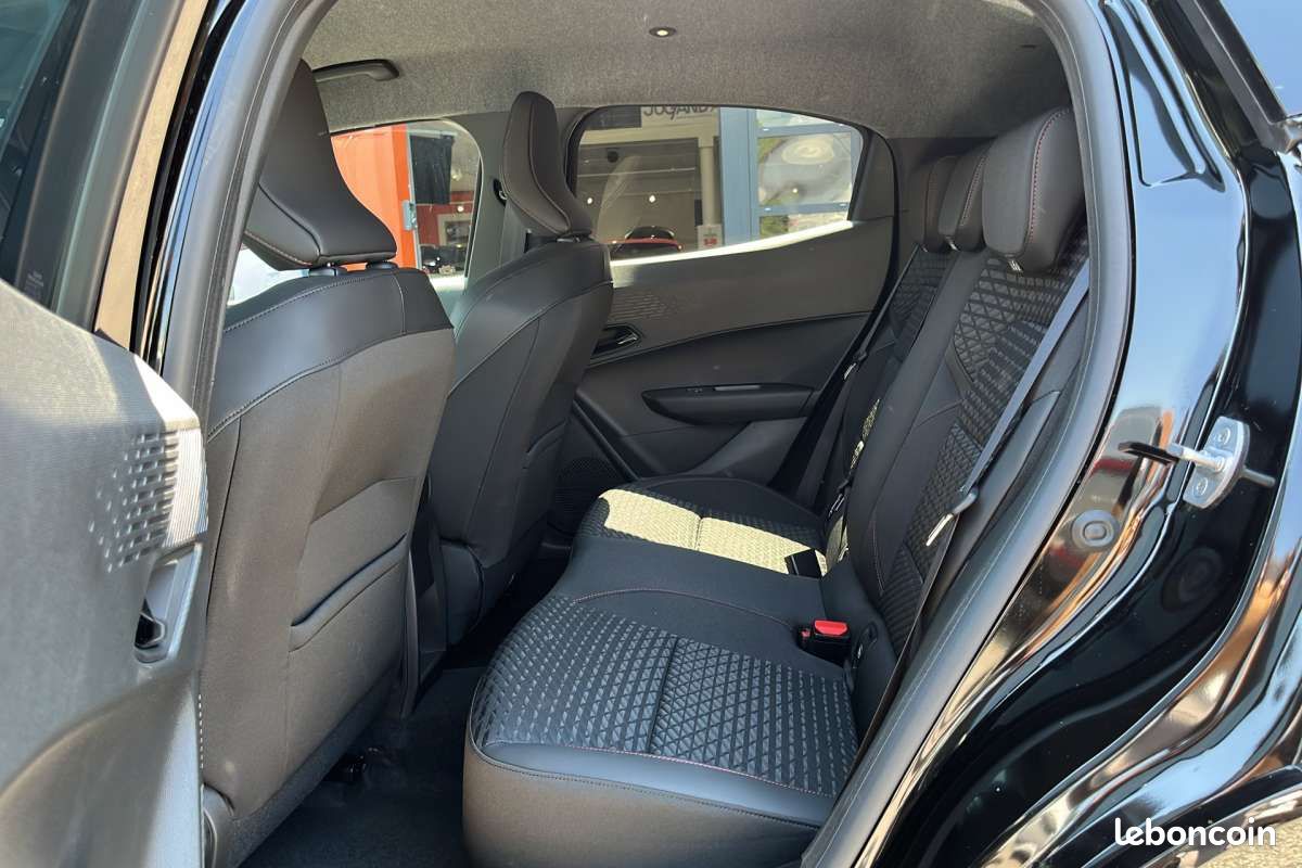 Renault Clio 6 TCE 115 EDC TECHNO PLUS -11% (image 7)