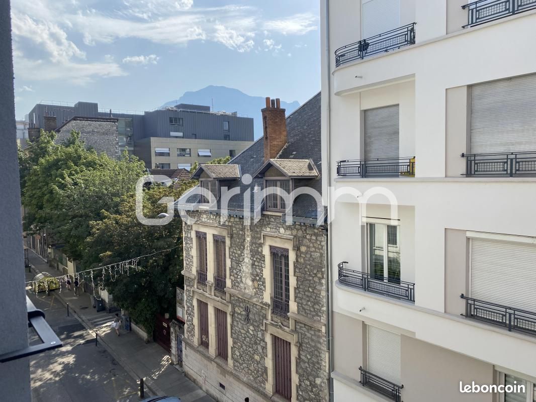 Appartement 1 pièce 17 m² · à Grenoble · 17 m² · 412 €