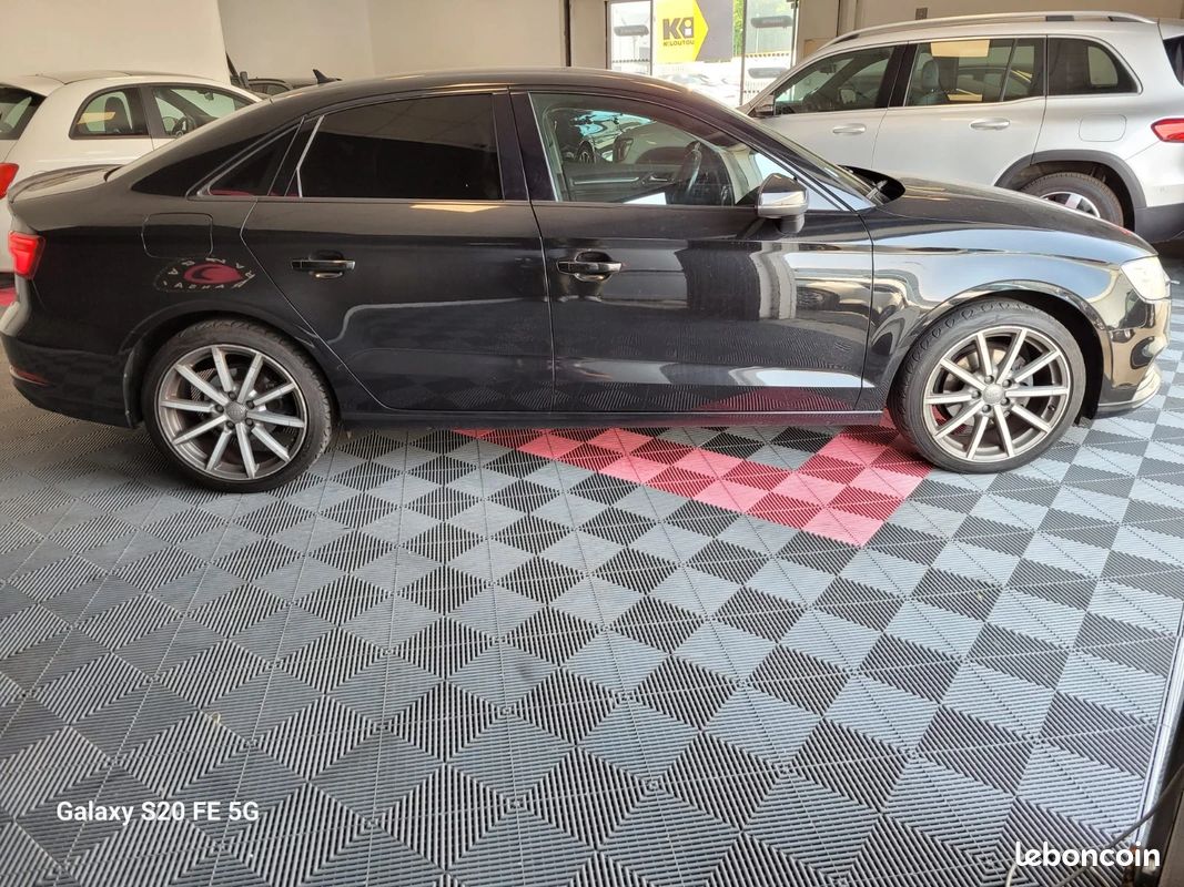 AUDI A3 BERLINE 35 TFSI CoD 150 S tronic 7 Design Luxe + VOLANT SLINE / S-LINE + SIEGES CUIR + ATTELAGE + ENTRETIEN AUDI (image 6)