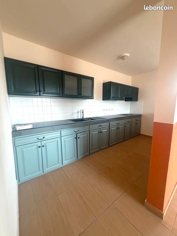 Appartement 3 pièces 97 m² · à Cayenne · 97 m² · 1 100 €