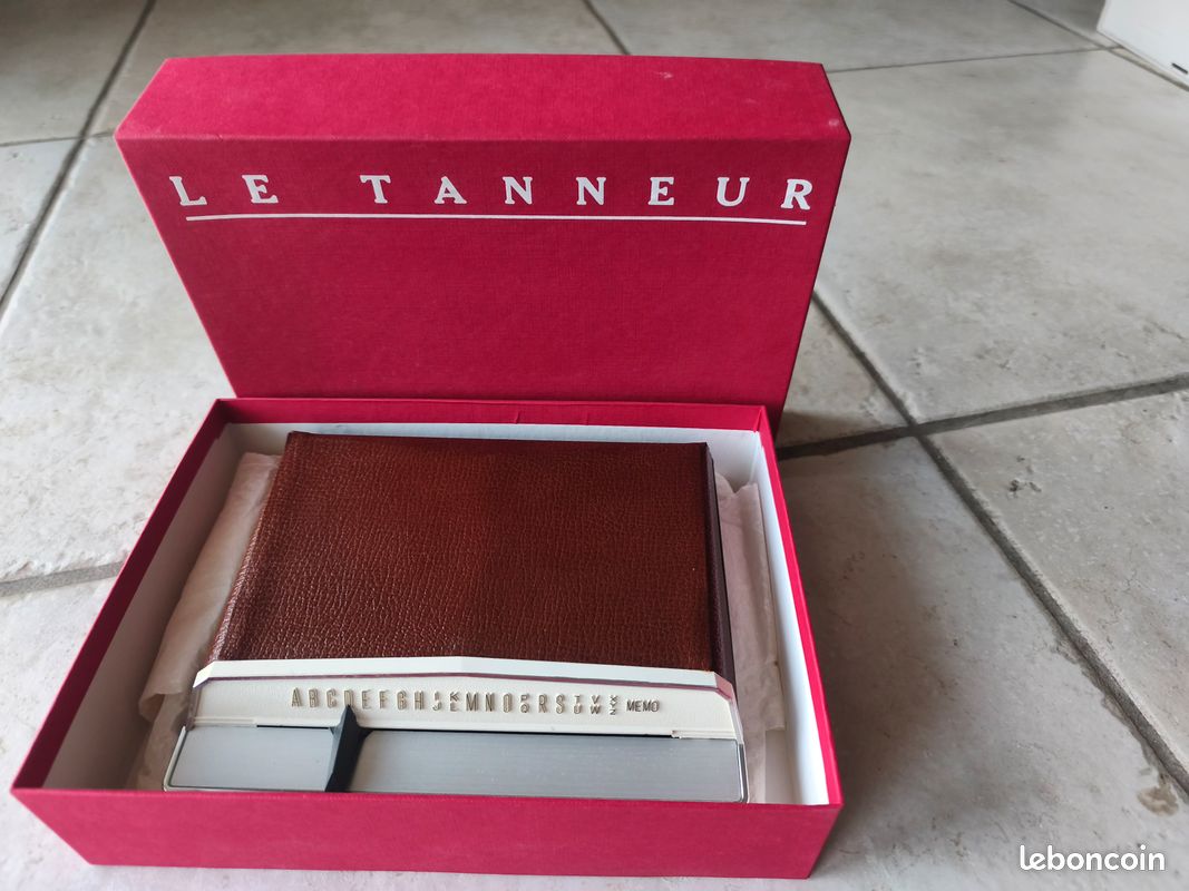 Mini Répertoire Téléphonique Vintage TED LAPIDUS Années 70 - Doré Métallique, Neuf Sans étiquette