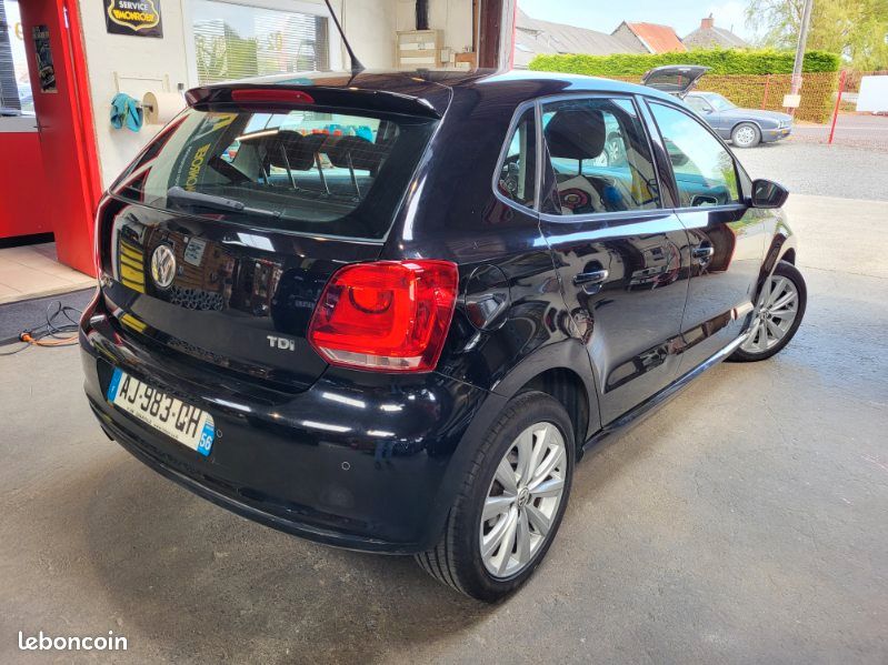 Volkswagen polo 1.6 tdi "sportline" (image 2)