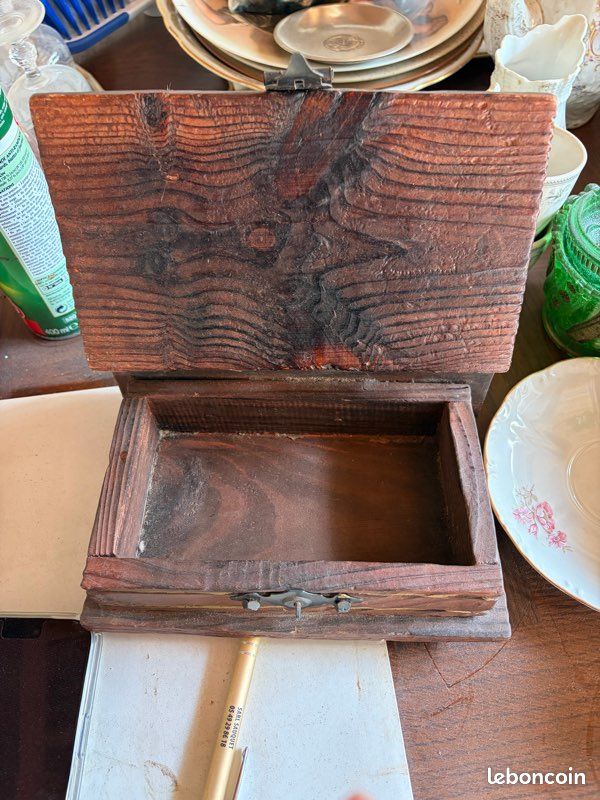 Coffret décoratif en bois (image 2)