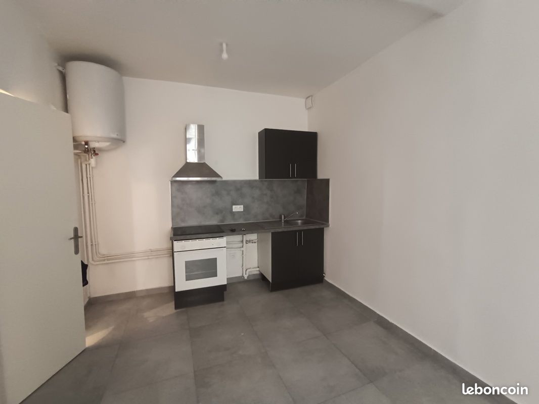Appartement 2 pièces 35 m² · à Hyères · 35 m² · 520 €