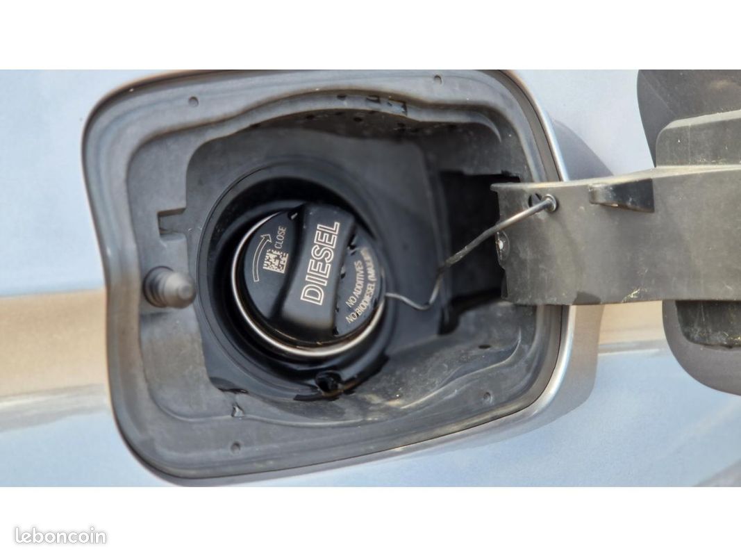 BMW X6 xDrive 30d - BVA F16 F86 Lounge Plus (image 38)