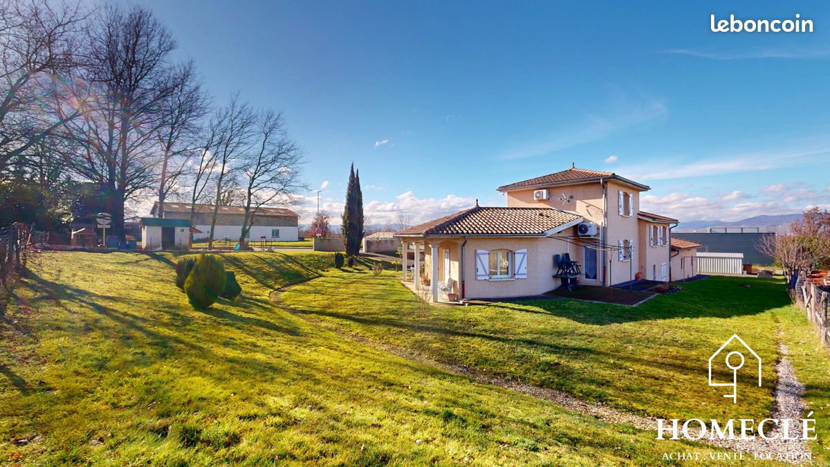 Maison 7 pièces 290 m² · à Montmerle-sur-Saône · 290 m² · 475 000 €