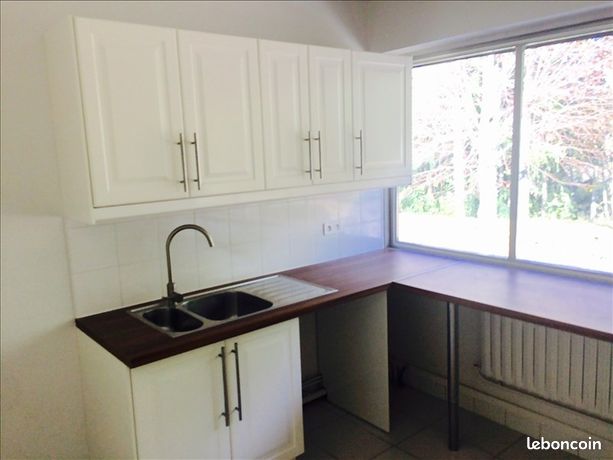 Maison a louer plaisir - 6 pièce(s) - 168 m2 - Surfyn