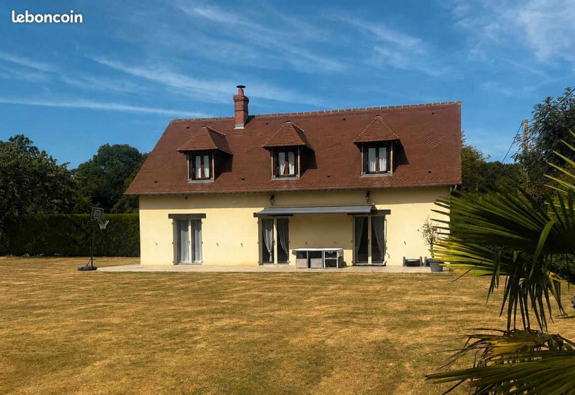 Maison 8 pièces 212 m² · à L'Aigle · 212 m² · 357 000 €