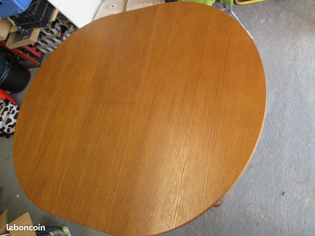 Table de salle à manger en bois (image 3)