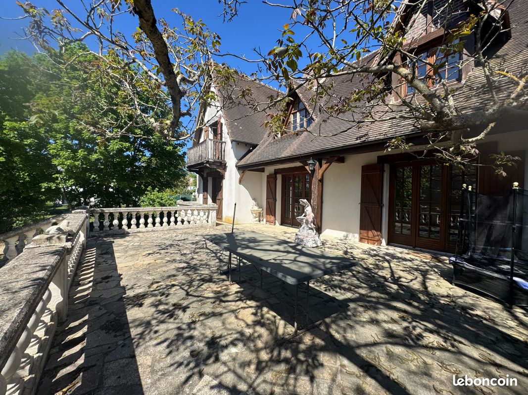 Maison 7 pièces 200 m² · à Livry-sur-Seine · 200 m² · 480 000 €