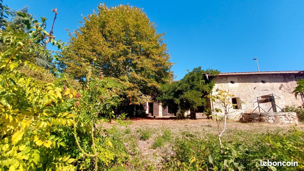 Maison 5 pièces 158 m² · à Orignolles · 158 m² · 157 777 €