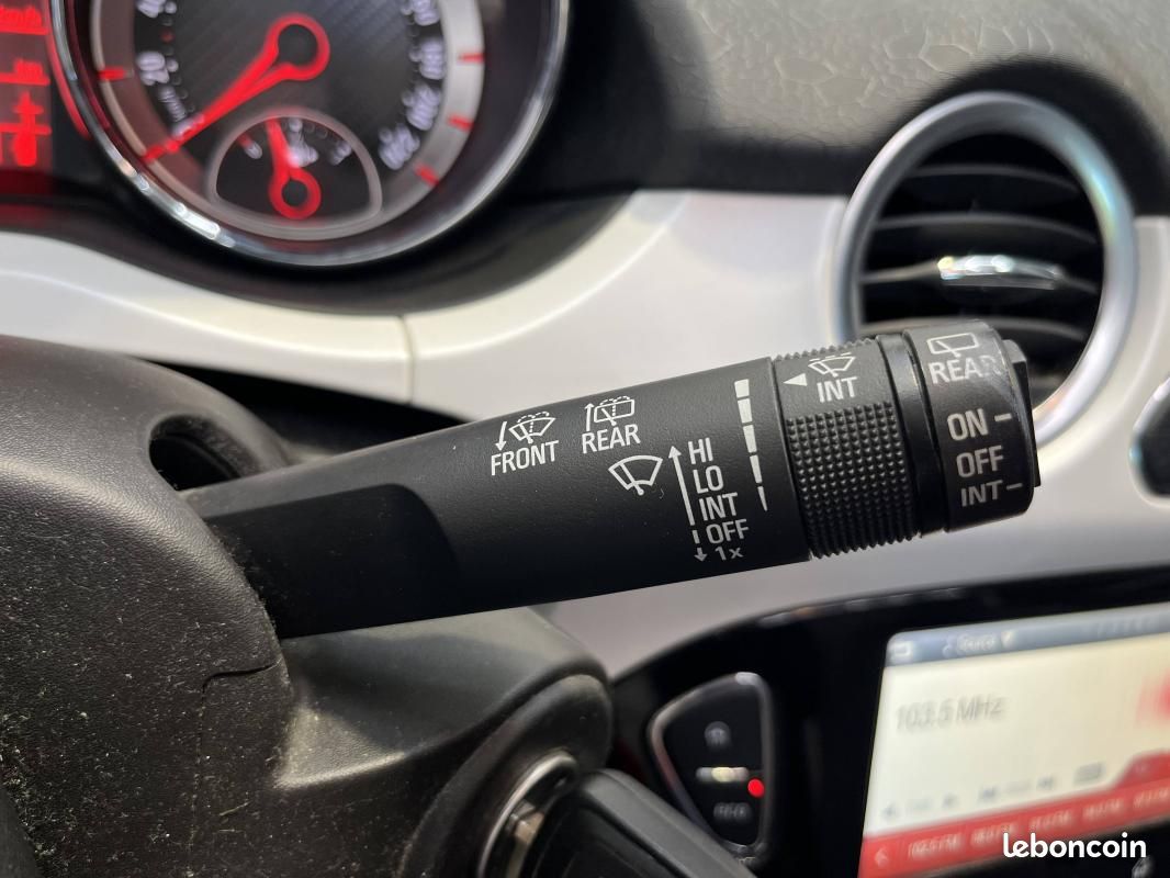 Opel Adam Rocks 1.0 ECOTEC Turbo 115ch Unlimited (image 25)