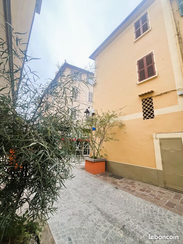 Maison 7 pièces 147 m² · à La Seyne-sur-Mer · 147 m² · 210 000 €