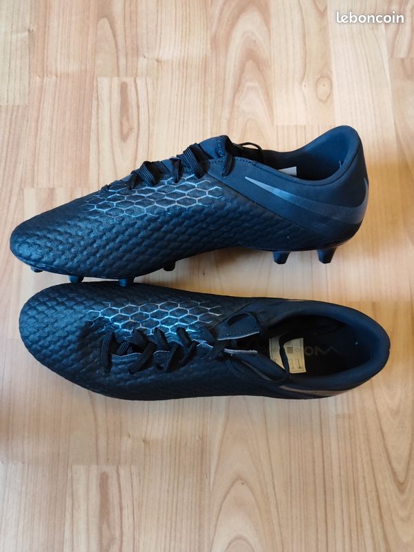 Crampons Nike Hypervenom noir Chaussures