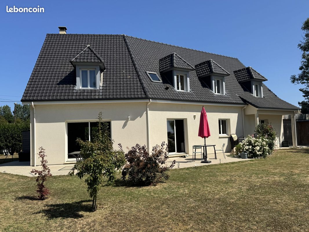 Maison 10 pièces 217 m² · à Saint-Pierre-en-Port · 217 m² · 399 000 €