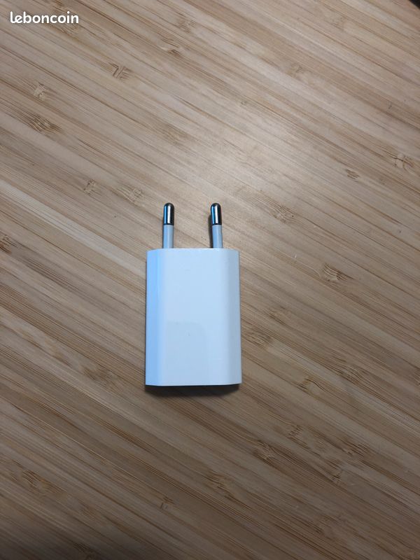 Chargeur Apple officiel USB-A (image 1)