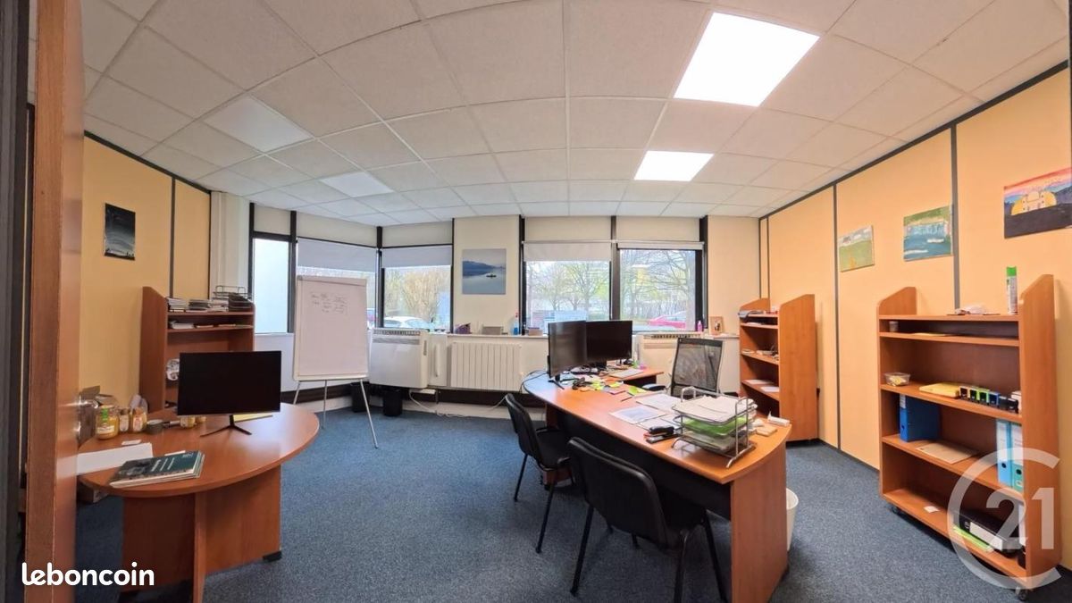Parking 250 m² · à Illkirch-Graffenstaden · 250 m² · 290 000 €