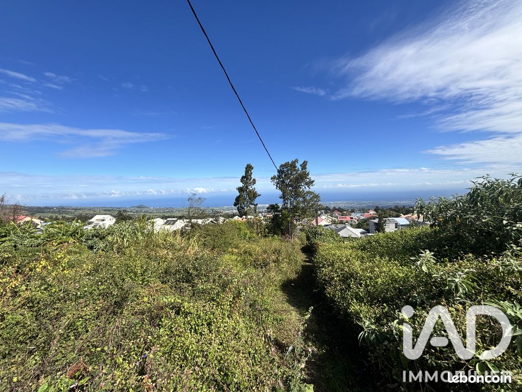 Terrain 2219 m² · à Le Tampon · 2 219 m² · 257 000 €