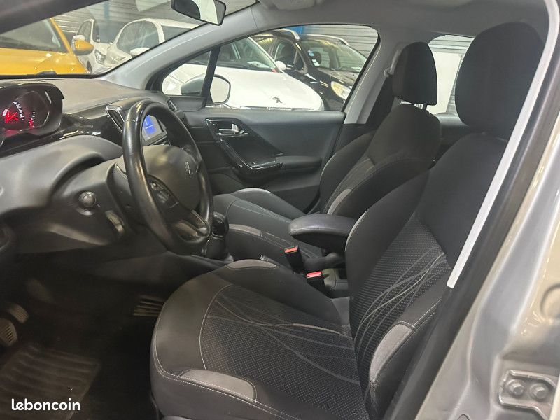 Peugeot 208 1.4 HDI FAP BUSINESS 5P (image 7)