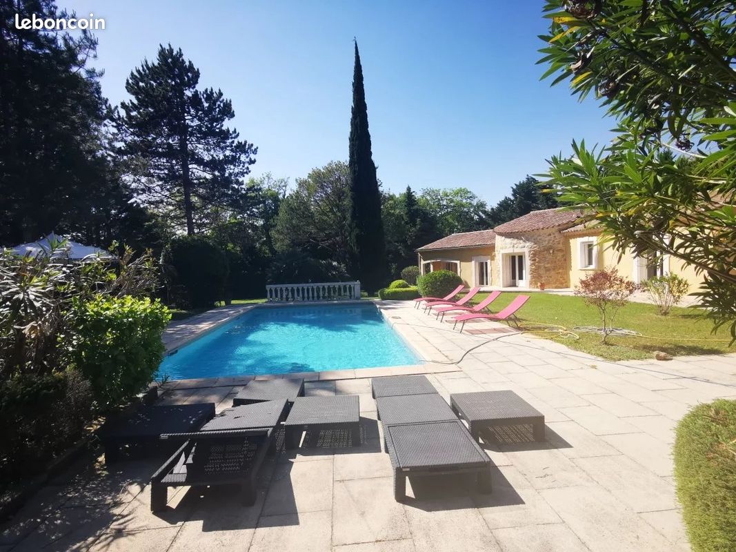 Maison 6 pièces 220 m² · à Allan · 220 m² · 450 000 €