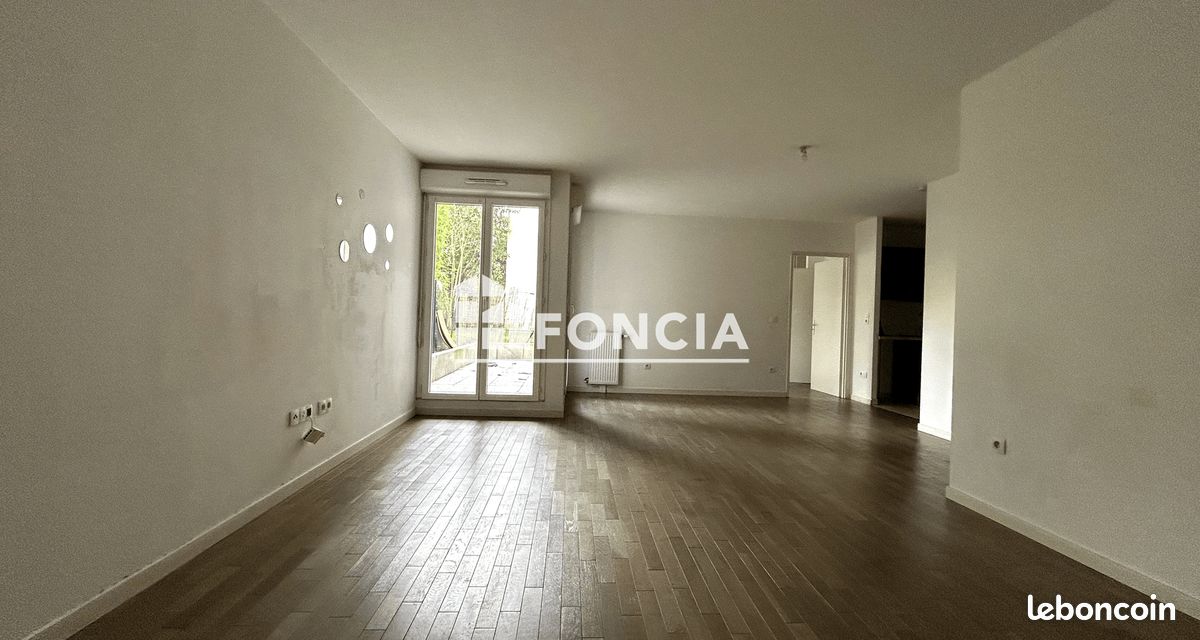 Appartement 2 pièces 52 m² · à Corbeil-Essonnes · 52 m² · 125 000 €