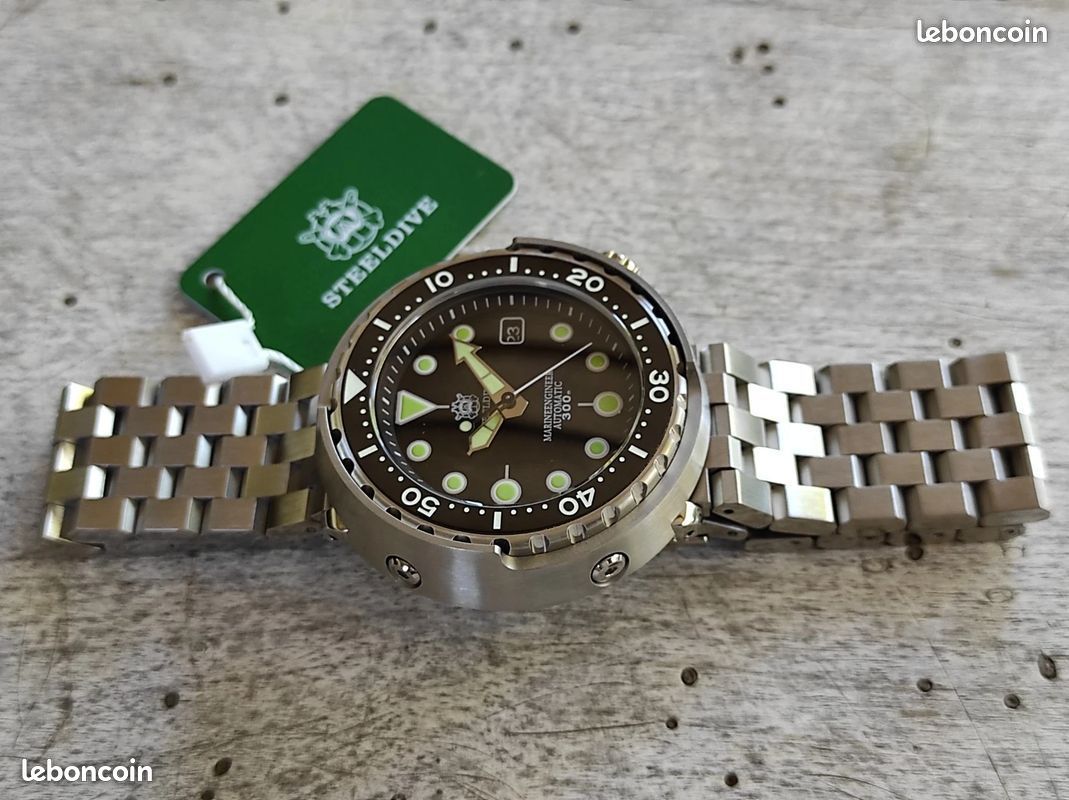 TRES BELLE MONTRE PLONGEE HOMME AUTOMATIQUE 300m avec SEIKO NH35 MOUVEMENT (image 8)
