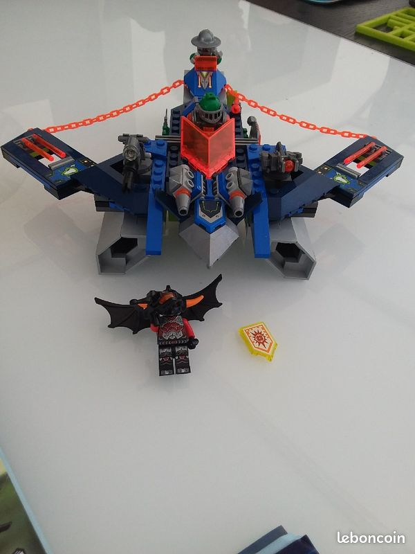Lego Nexo Knight 70320 complet (image 3)