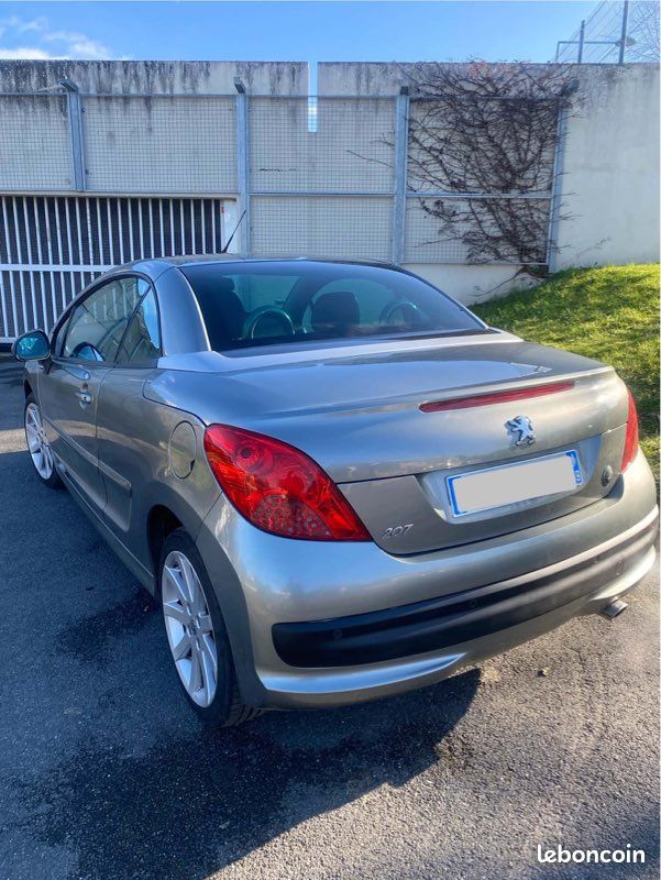 Peugeot 207 Roland-Garros Cabriolet 1.6 HDi – 150 000 km – Très bon état (image 2)