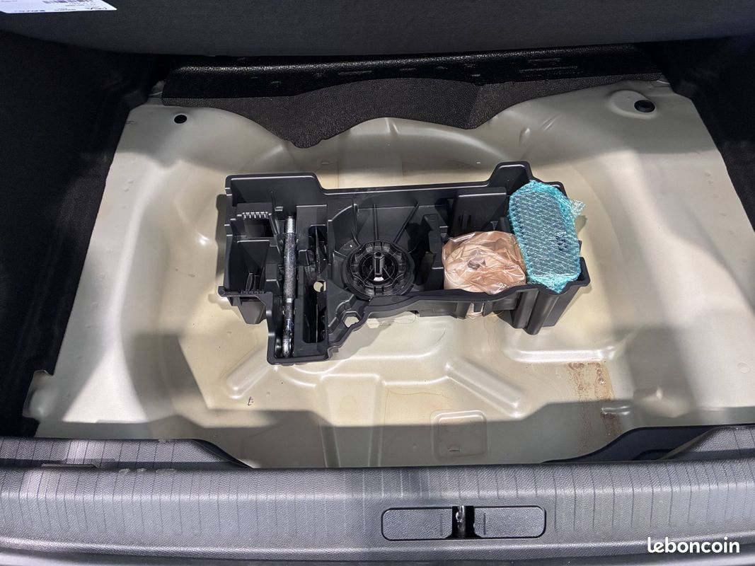 CITROEN C4 Hybride 145 e-DCS6 Collection (image 14)