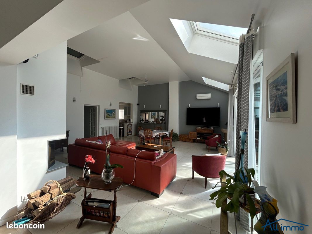 Maison 5 pièces 268 m² · à Saint-Maur-des-Fossés · 268 m² · 1 360 000 €