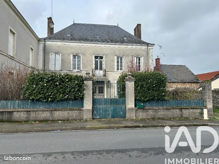 Maison 9 pièces 340 m² · à Vallons-de-l'Erdre · 340 m² · 325 000 €
