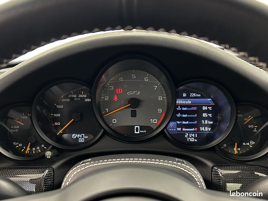 PORSCHE 911 GT3 4.0i (image 34)