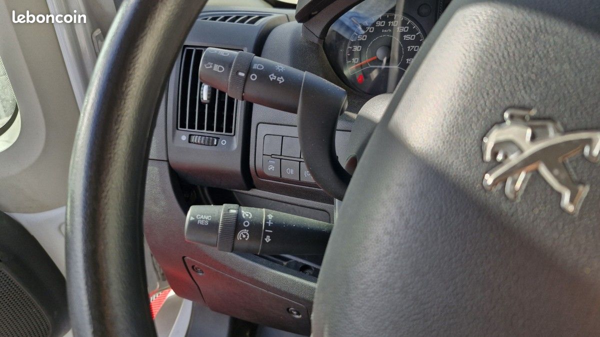 Peugeot Boxer L2H2 BLUEHDI 120 PREMIUM (image 14)