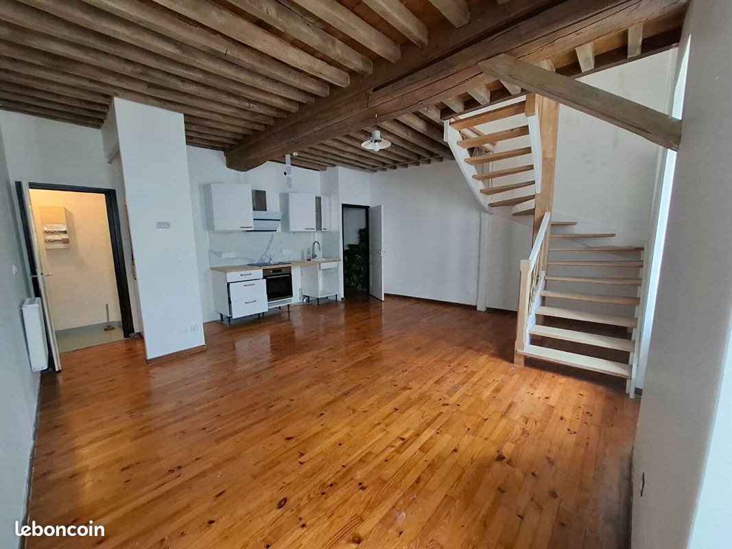Appartement 2 pièces 67 m² · à Chalamont · 67 m² · 590 €/mois