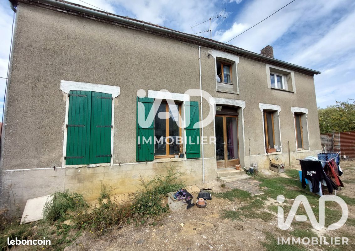 Maison 5 pièces 120 m² · à Flacy · 120 m² · 112 000 €