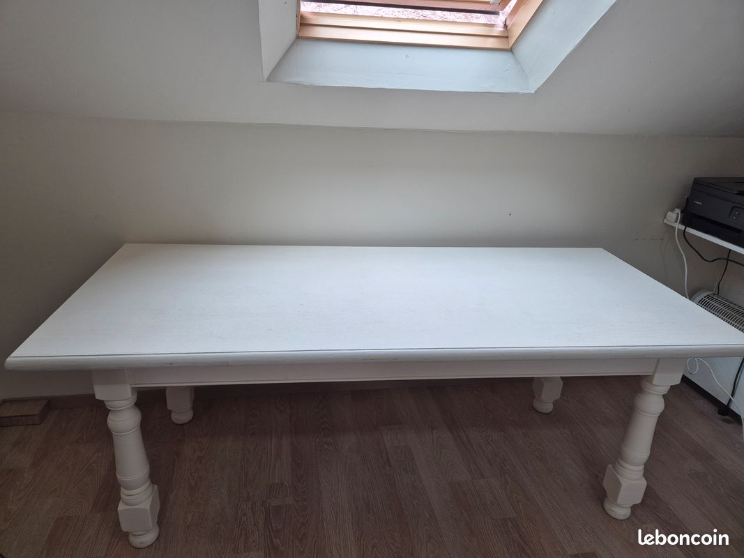 Table et 4 chaises (image 1)