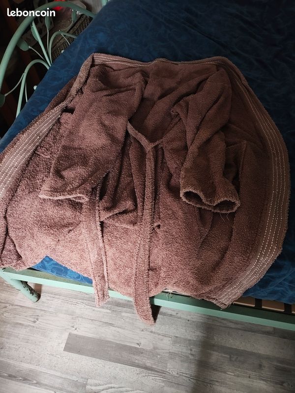 Lot de 4 draps de bain + peignoir (image 2)