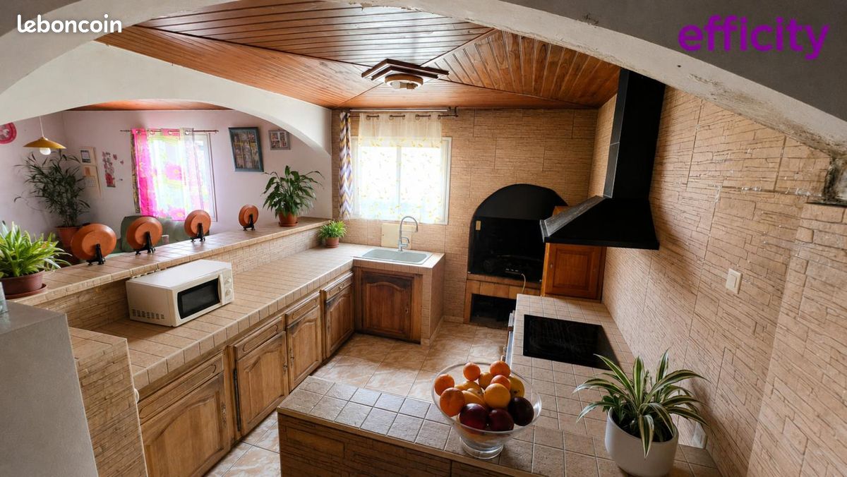 Maison 9 pièces 320 m² · à Saint-Louis · 320 m² · 519 000 €