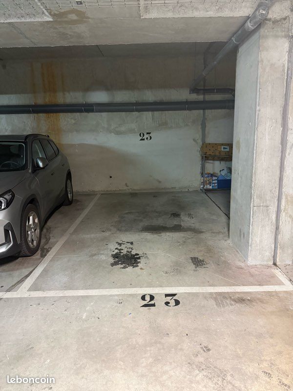 Parking sous sol à louer · à Arcueil · 80 €/mois