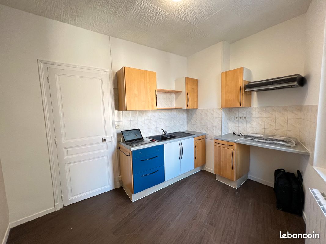 Appartement 1 pièce 28 m² · à Orléans · 28 m² · 550 €