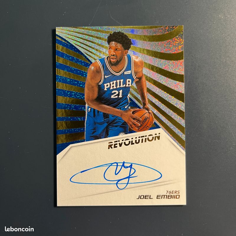 Joel Embiid 2018-19 Panini Revolution Auto Carte NBA Collection - Main Image