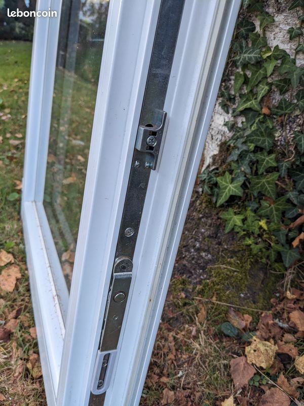 Fenêtre deux vantaux PVC (image 6)