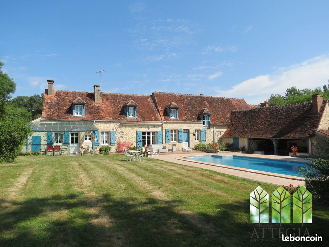 Maison 14 pièces 422 m² · à Saint-Denis-de-Jouhet · 422 m² · 504 000 €
