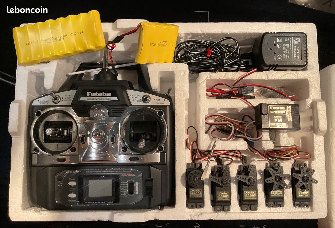 Radiocommande Futaba 6EX - PCM avec servo Accus - Modélisme