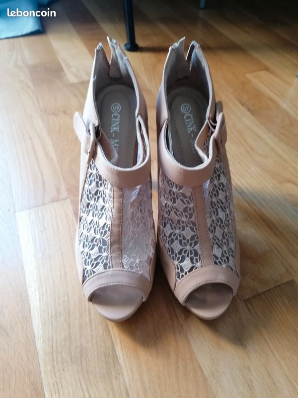 Vetements,sacs,chaussures (image 1)