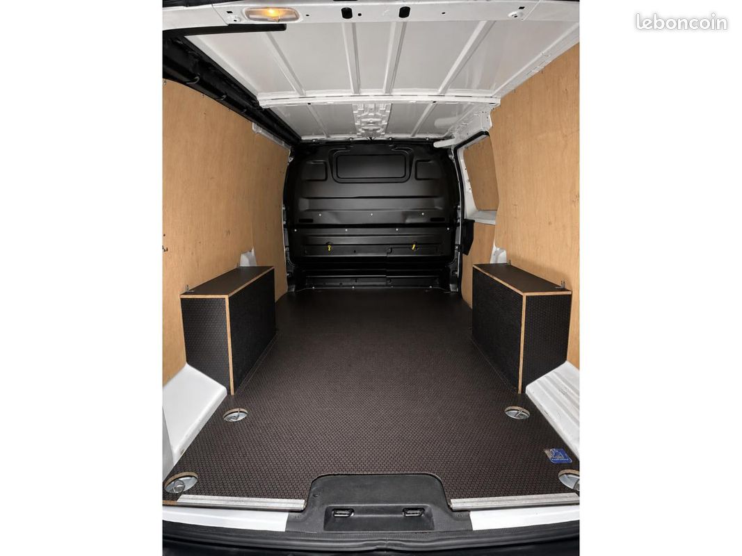 PEUGEOT EXPERT Long 2.0 BlueHDi - 145 S&S III FOURGON Fourgon Premium PHASE 1 (image 6)